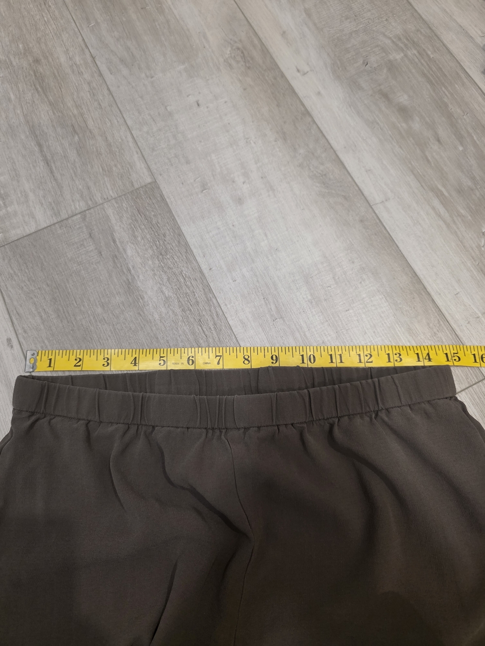 Eileen Fisher 100% Silk Taupe Cropped Wide Leg Pull-On Pants Size Small - Picture 5 of 10